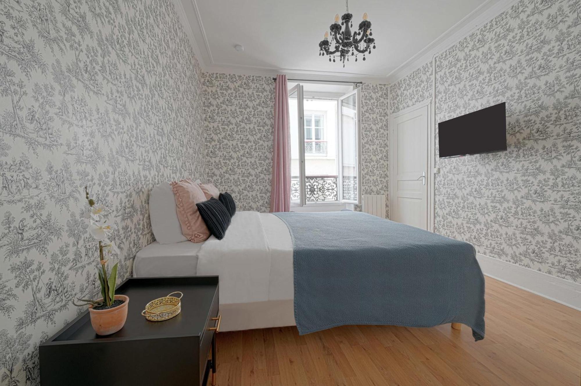 Fabulous Two Floor In 9th Appartement
