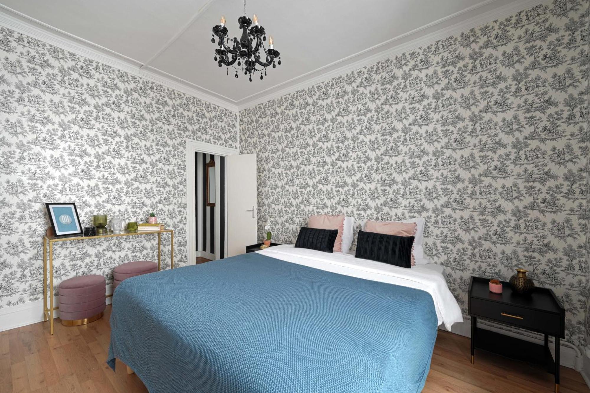 Fabulous Two Floor In 9th Appartement Parijs